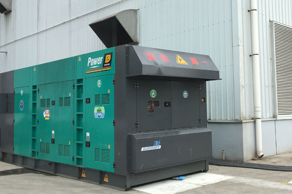 石河子乡燃油滤清器的更换流程是怎样的？