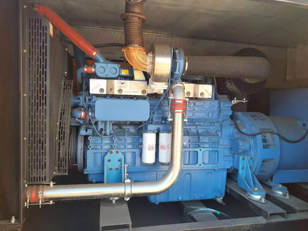 石河子乡柴油发电机组一般有几种电压输出？