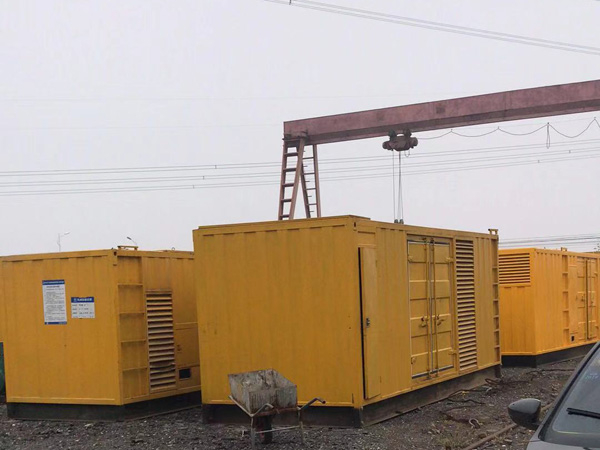 石河子乡100kw柴油发电机组每小时油耗？