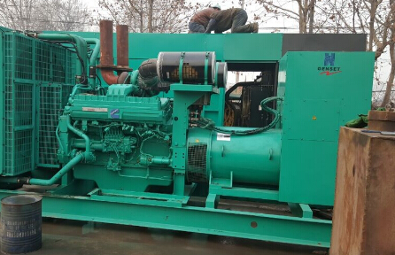 石河子乡发电机组如何判断水冷式机油散热器内部是否需要清洗？